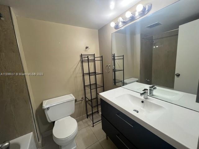 Building Photo - 4610 NW 79th Ave