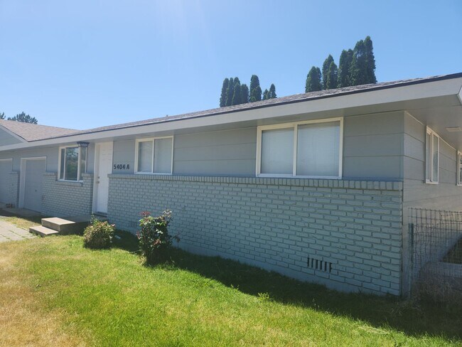 Building Photo - n5404