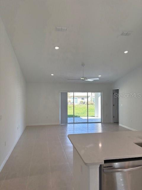 Foto del edificio - 40 Butternut Dr