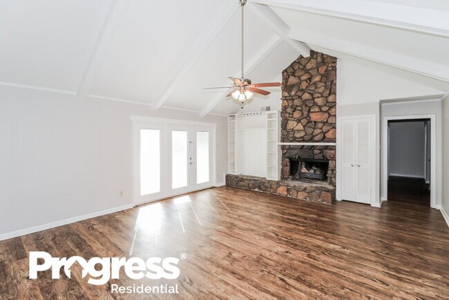 Building Photo - 3130 Canyon Rd