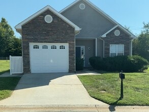 Building Photo - 129 Cameron Way Cir