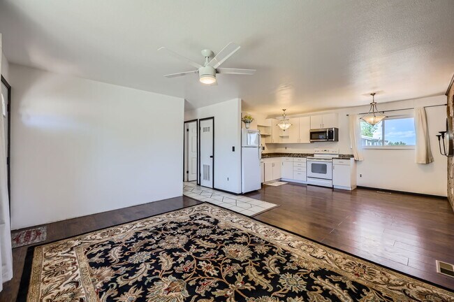 Foto del edificio - 4503 Chamberlin S Ct