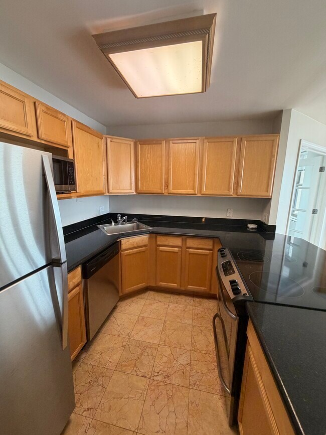 Foto del edificio - 525 W Hawthorne Pl
