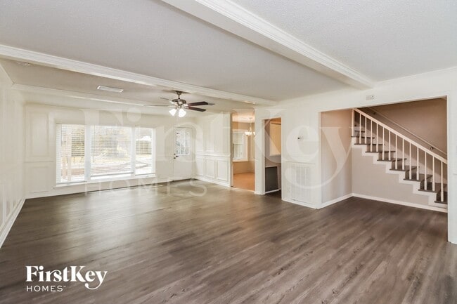 Building Photo - 3823 Glenheather Dr