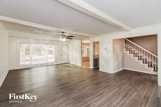 Foto del edificio - 3823 Glenheather Dr