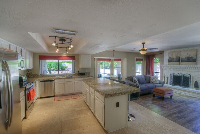 Building Photo - McCormick Ranch Furnished Santa Barbara St...