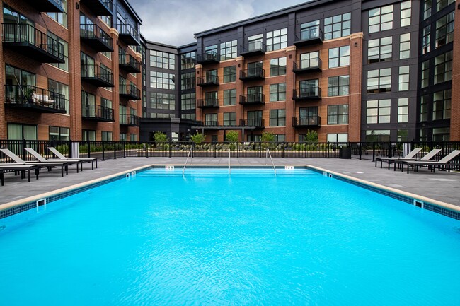 Luxurious Pool - Maple Street Lofts