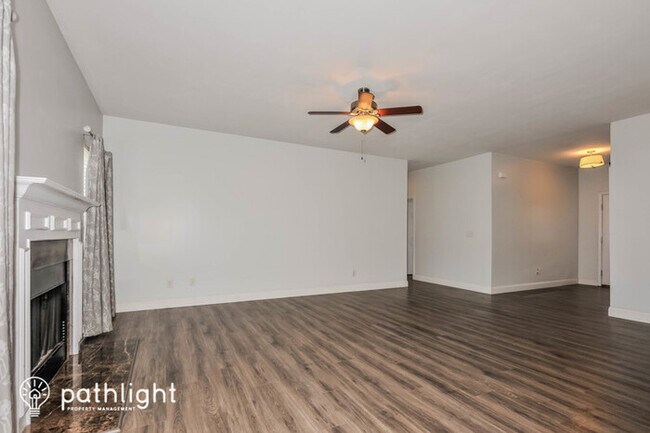Foto del edificio - 120 Intrepid Avenue, Wentzville, MO, 63348