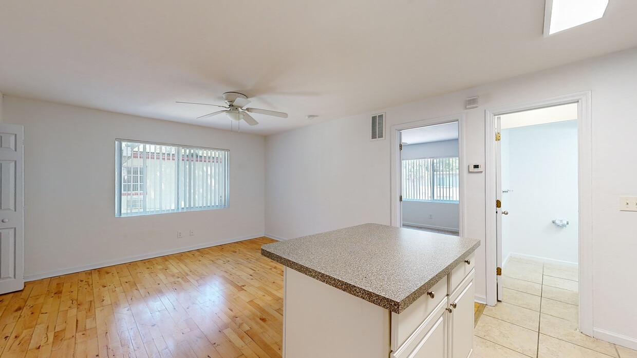 Photo - College Park at Midtown Apartments