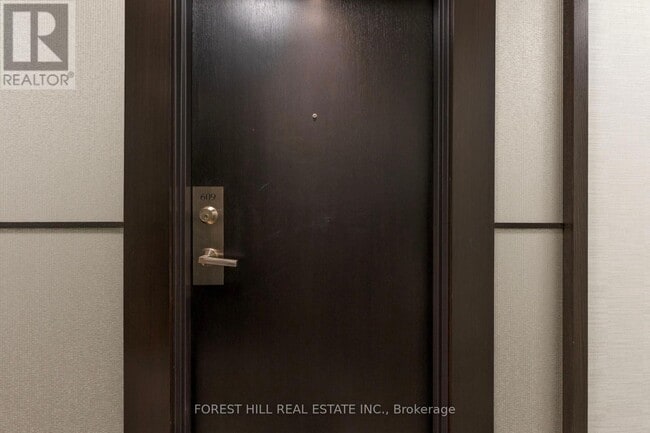 Building Photo - 23-623 Glebe Rd W