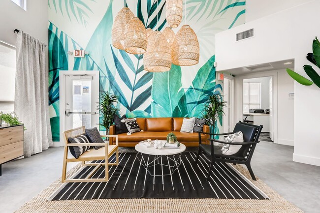 Palm Court Apartments apartments — community photo - Palm Court Apartments