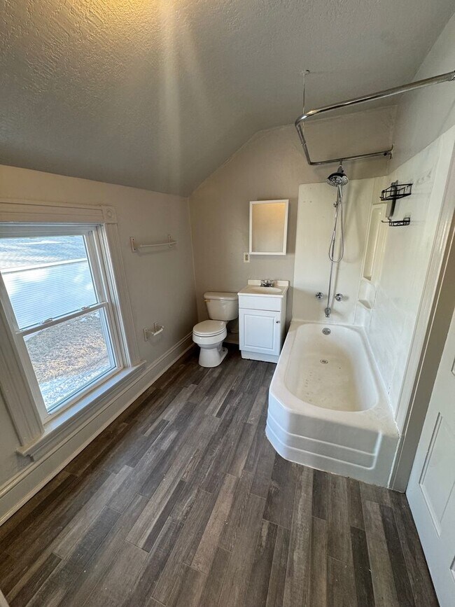 Foto del edificio - 1620 Jessie Ave