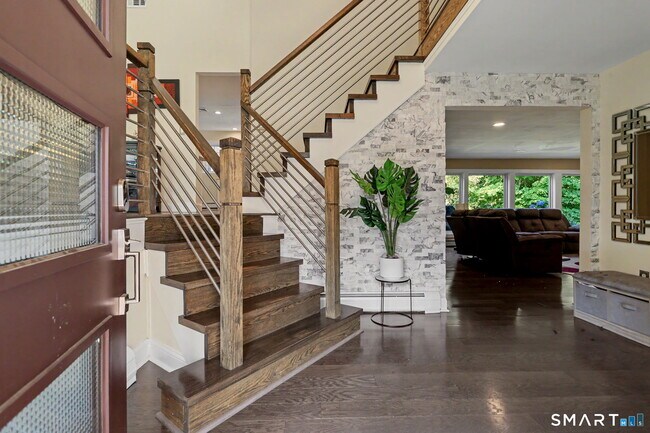 Building Photo - 116 Beechwood Ln