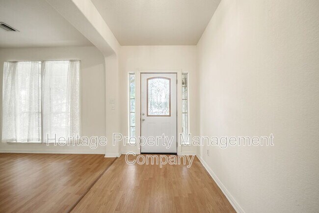 Photo - 1925 Walter Raleigh House