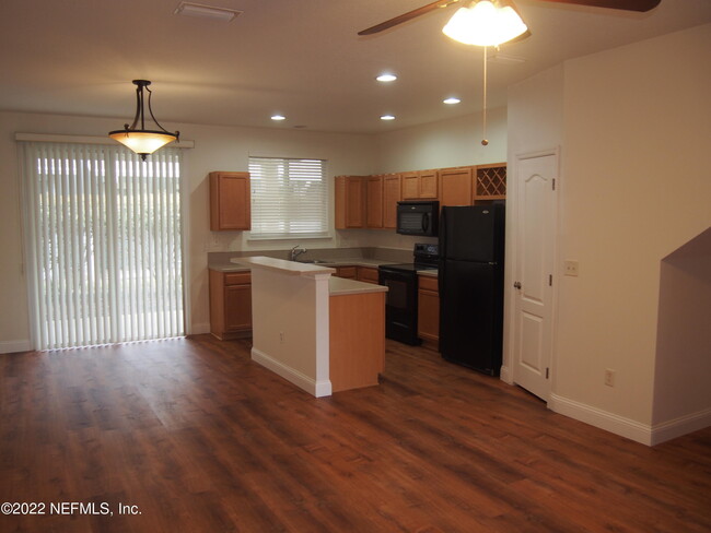 Building Photo - 2308 Red Moon Dr