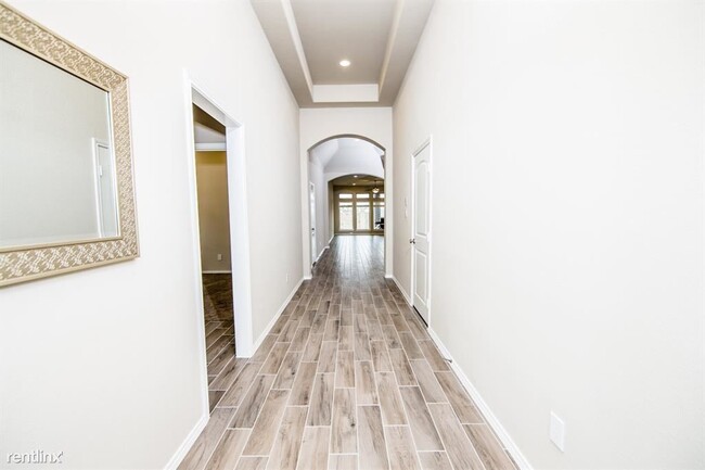 Building Photo - 4 br, 2.5 bath House - 29011 Crystal Rose Ln