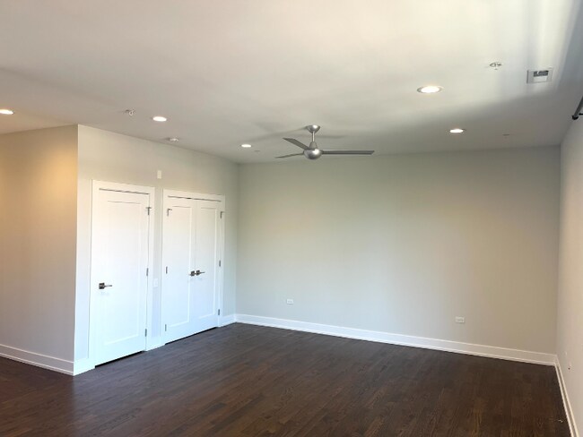 Foto del edificio - 5055 S Dorchester Ave