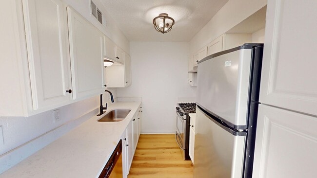 Foto del edificio - Central Austin One Bedroom Gem – Walk to Central Market!