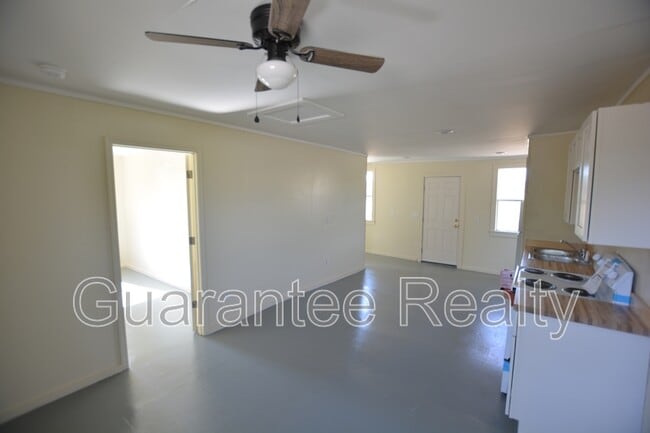 Foto del edificio - 2726 Shamrock Dr