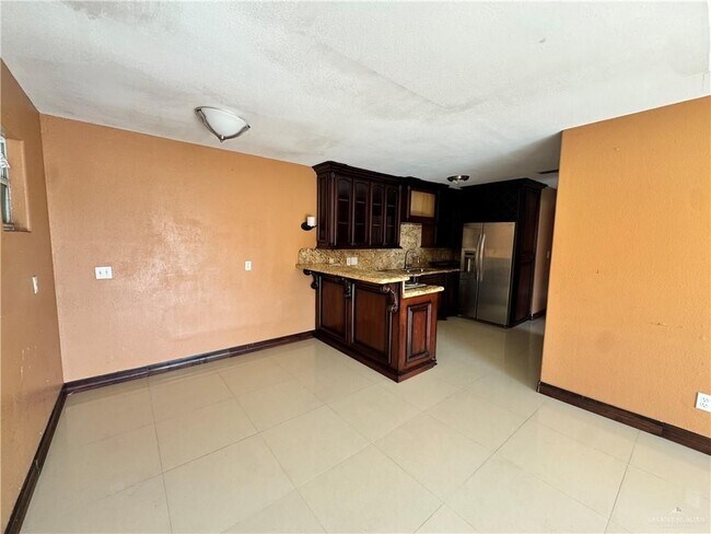 Foto del edificio - 1804 Oasis Dr