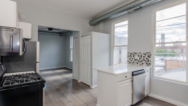 Foto del edificio - 815 N Fairfield Ave