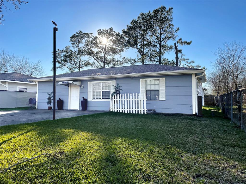 Primary Photo - 3806 Kansas Ave