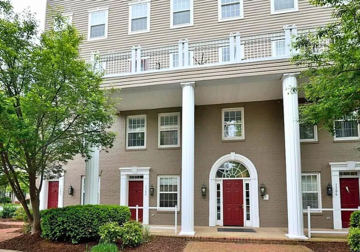 Beautiful 2BR, 2.5BA Townhouse Style Condo Near Old Town Alexandria - Beautiful 2BR, 2.5BA Townhouse Style Condo Near Old Town Alexandria