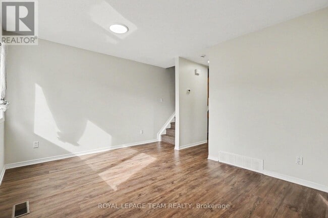 Photo du bâtiment - 1420 Raven Ave