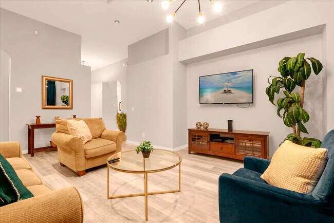 Building Photo - 337 Orista Dr