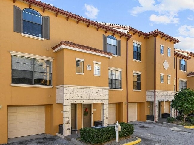Building Photo - 6131 Metrowest Blvd