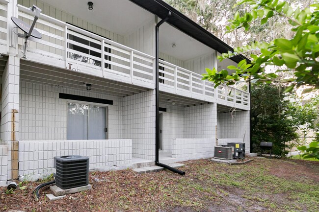 Photo - 4251 SW 21st Pl Apartment