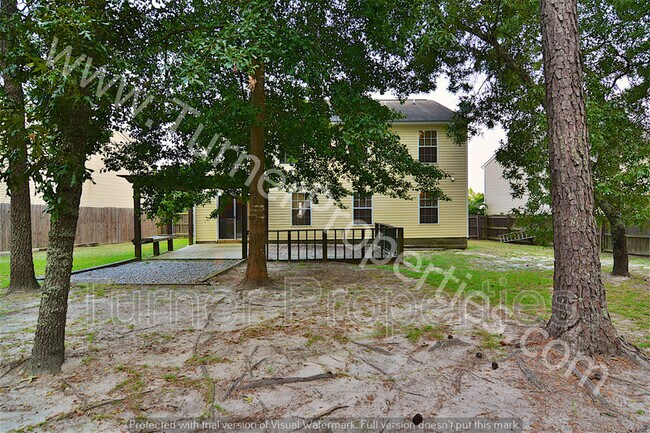 Foto del edificio - 156 Hardwood Dr