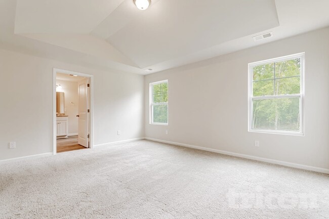 Building Photo - 10 Iron Horse Ct