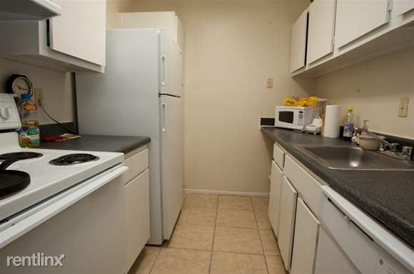 Foto del edificio - 11855 Dashwood Dr