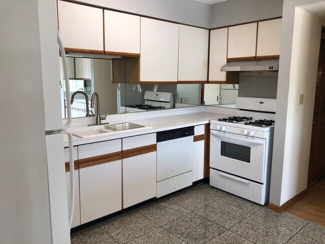 Foto del edificio - 1056 Ashley Ct N