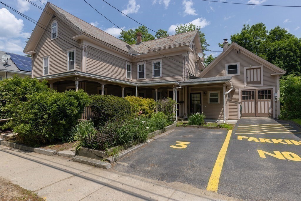 Primary Photo - 359 Mechanic St