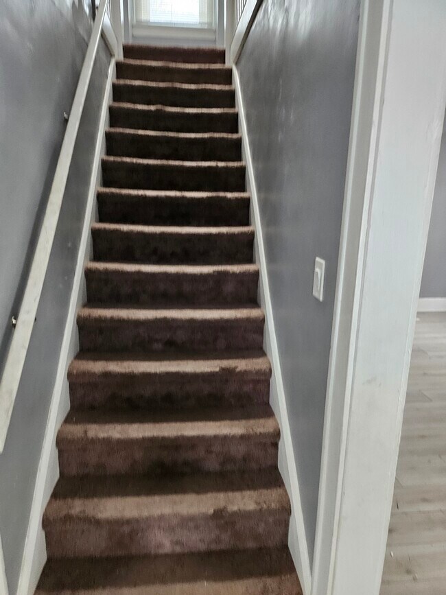 Foto del edificio - 573 Grace Ave