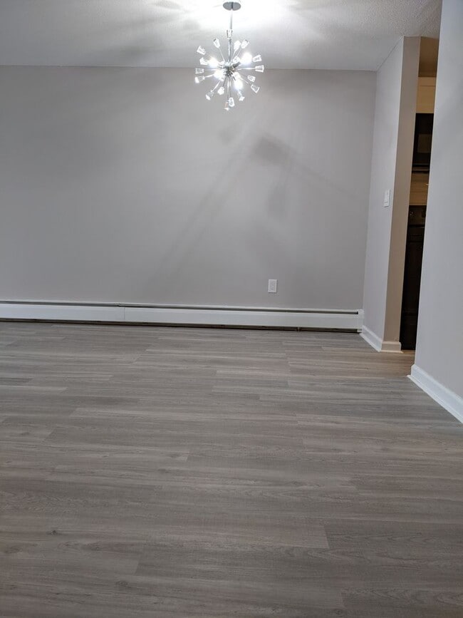 Interior Photo - Eastwood Terrace