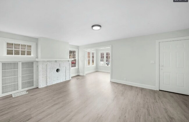 Foto del edificio - 2643 Sullivant Ave