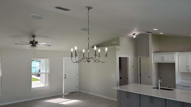 Building Photo - 7 Pine Trace Terrace