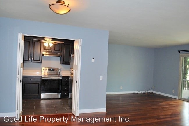 Building Photo - 2510 Clairemont Dr