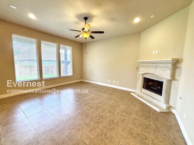 Building Photo - 204 Brantley Lake Ln