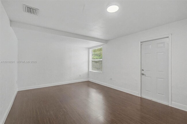 Building Photo - 5917 SW 62nd Ter