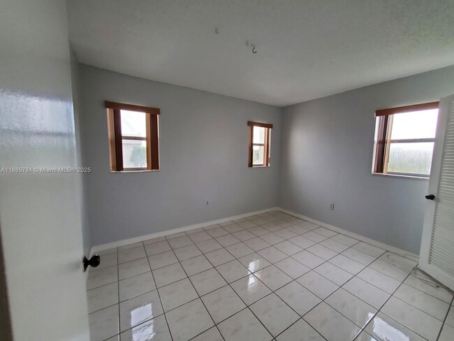 Building Photo - 8280 Sunrise Lakes Blvd