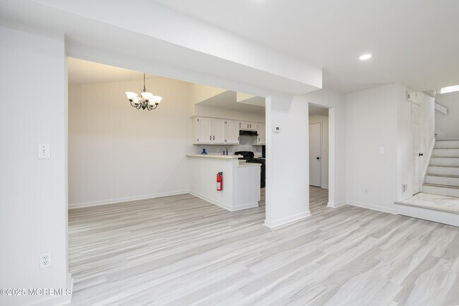 Building Photo - 59 Malibu Dr