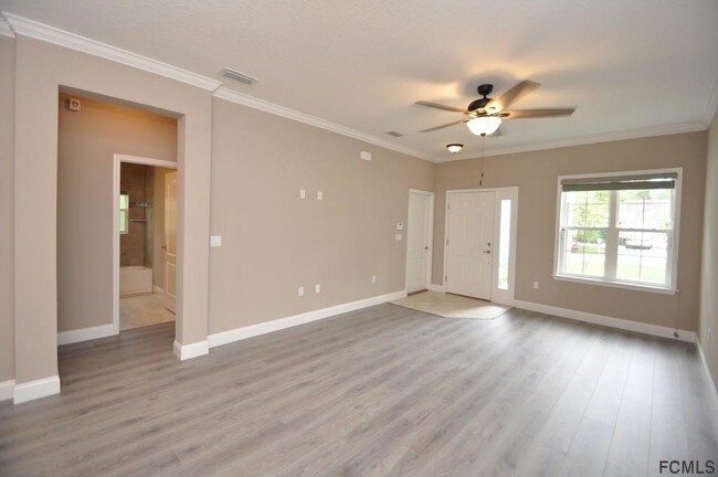 Building Photo - 11 Ullynn Pl