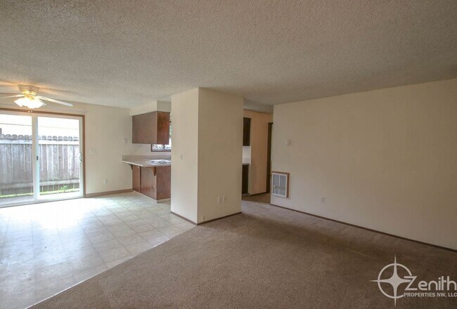 Foto del edificio - 2922 NE 86th Ave