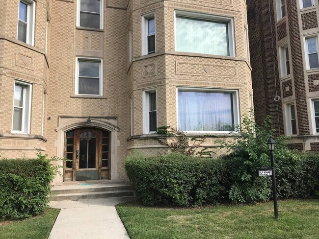 Building Photo - 8239 S Indiana Ave