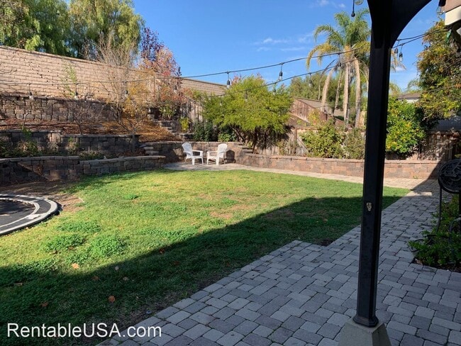 Foto del edificio - 5 br, 3 bath House - 40365 Amesbury Lane