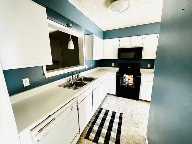 Foto del edificio - 1312 Applegate Dr